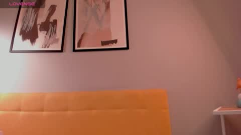 Snapshot of sophiaa_sensual chatting on January 17, 2:05 am Sophia online show from January 17, 2:05 am