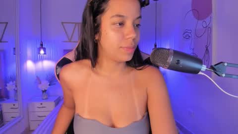 Sophie Hill  online show from November 27, 8:22 pm