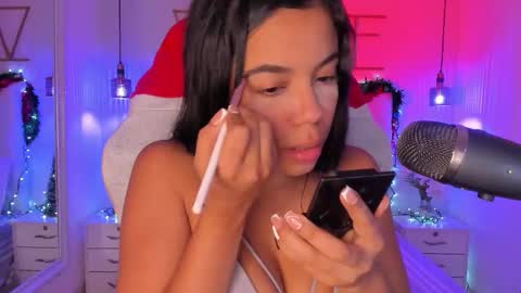 Sophie Hill  online show from December 4, 8:28 pm