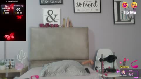 Snapshot of sophiabedford chatting on May 8, 1:49 pm Sophia Bedford online show from May 8, 1:49 pm