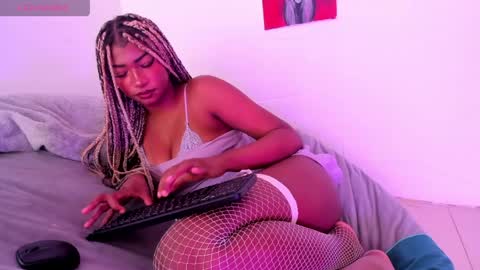 Sophie online show from April 22, 8:21 pm