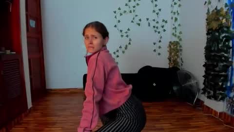 sophiamiller6 online show from March 12, 12:33 pm