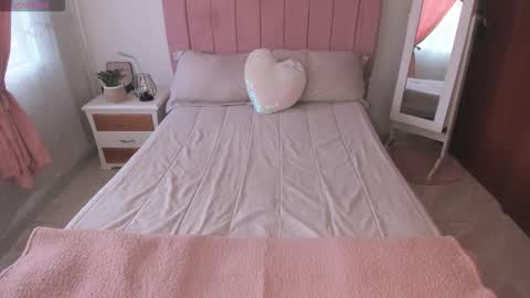    online show from March 4, 11:38 am