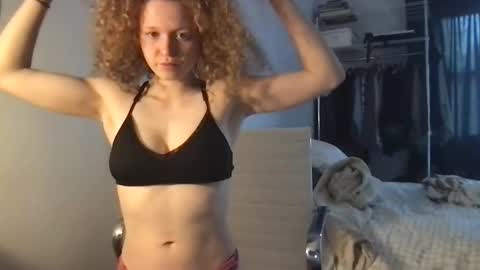 sophie21xoxo online show from September 9, 12:59 pm