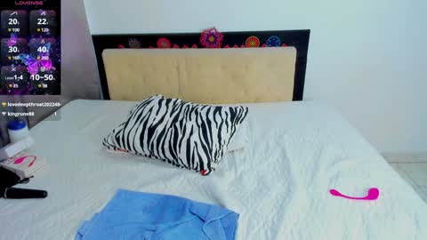 Sophia  online show from December 1, 4:29 pm