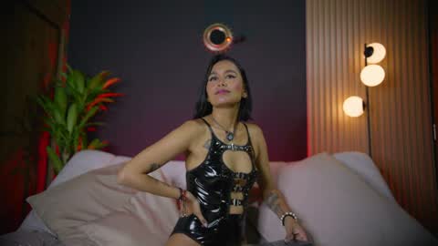 Snapshot of sophie_blake_ne chatting on March 30, 3:07 am Sophie Your Squirt Queen online show from March 30, 3:07 am