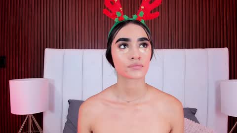 Snapshot of sophie_deargb chatting on December 18, 10:57 pm Sofia santodomingo online show from December 18, 10:57 pm