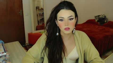 Sophie Fantasys online show from May 31, 5:04 am