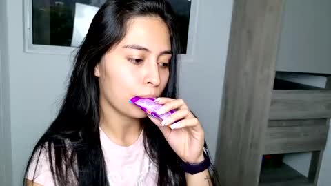 Snapshot of sophie_foxxx chatting on February 14, 11:09 pm Sophie online show from February 14, 11:09 pm