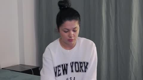 Sophie jeans online show from December 15, 6:56 pm