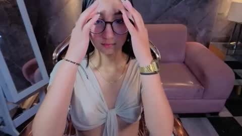 sophie_jones_b online show from February 6, 12:52 pm