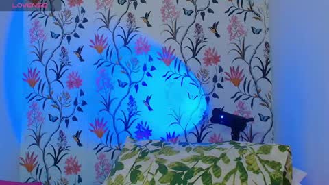 Sophie or Sof online show from February 4, 5:34 pm