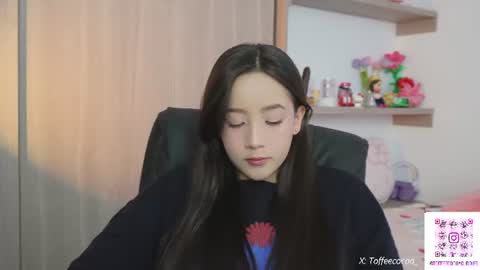 Snapshot of sophie_lii chatting on June 20, 8:55 pm Sophie or Sof online show from June 20, 8:55 pm