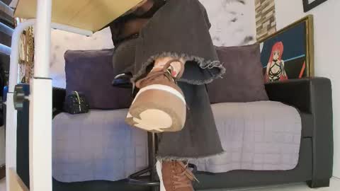 Snapshot of sophie_littles chatting on February 28, 1:45 pm Sophie online show from February 28, 1:45 pm