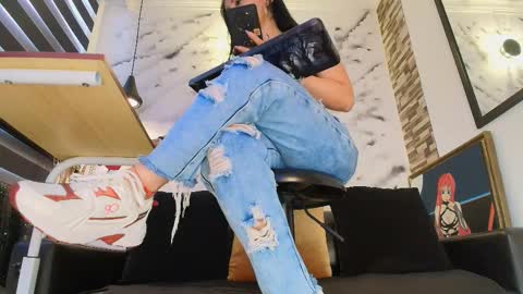 Snapshot of sophie_littles chatting on March 3, 1:28 pm Sophie online show from March 3, 1:28 pm