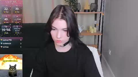 Snapshot of sophie_nomenal_ chatting on September 17, 9:27 pm sophie_nomenal_ online show from September 17, 9:27 pm