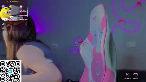 sophie_nomenal_ online show from February 26, 6:40 pm