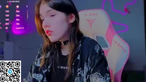 sophie_nomenal_ online show from March 21, 6:33 pm