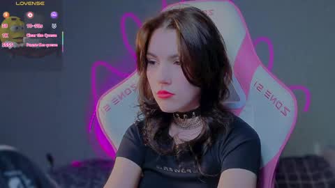 sophie_nomenal_ online show from May 10, 11:43 pm