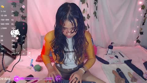 Snapshot of sophie_north chatting on February 3, 4:31 pm Sophie online show from February 3, 4:31 pm