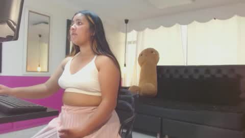 sophie_reed_ online show from December 16, 7:19 pm