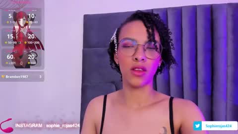 Snapshot of sophie_rojas chatting on September 18, 1:40 am sophie_rojas online show from September 18, 1:40 am
