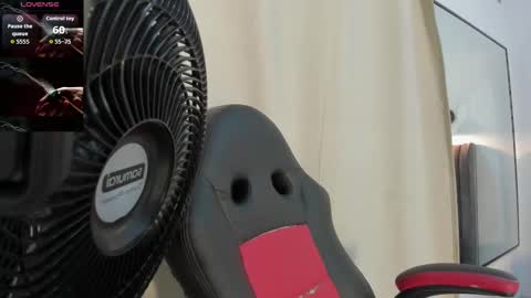 sophie_smith19 online show from December 5, 2:25 pm