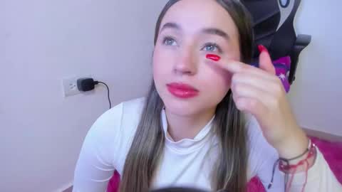 sophie_spencer1 online show from December 17, 2:39 am