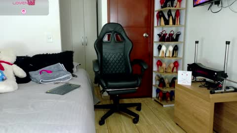 Snapshot of sophiebaker__ chatting on April 12, 1:54 am sophiebaker__ online show from April 12, 1:54 am