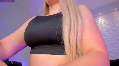 Sophie online show from January 23, 2:12 am