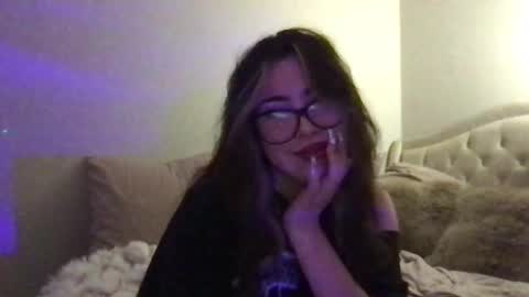 Snapshot of sophiebellexo chatting on November 16, 3:12 am Sophie Belle online show from November 16, 3:12 am