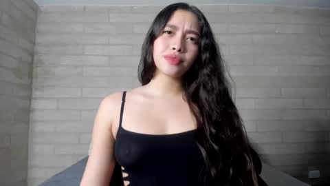 Snapshot of sophiebellucci chatting on October 1, 9:48 am sophiebellucci online show from October 1, 9:48 am