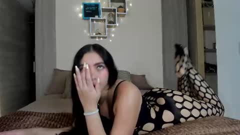Snapshot of sophiebellucci chatting on July 6, 2:52 am sophiebellucci online show from July 6, 2:52 am