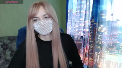 Snapshot of sophieblackwood chatting on March 11, 8:53 am Sophie online show from March 11, 8:53 am