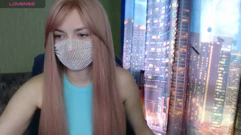 Snapshot of sophieblackwood chatting on March 17, 8:50 am Sophie online show from March 17, 8:50 am