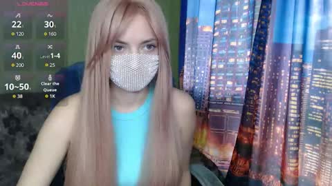 Snapshot of sophieblackwood chatting on March 25, 9:04 am Sophie online show from March 25, 9:04 am