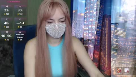 Snapshot of sophieblackwood chatting on April 5, 8:44 am Sophie online show from April 5, 8:44 am