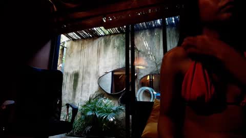 Snapshot of sophieblair_ chatting on February 28, 7:04 pm sophie online show from February 28, 7:04 pm