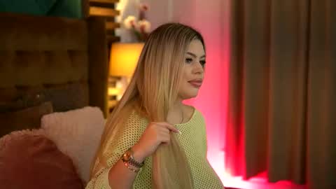 Sophie online show from November 24, 6:02 am