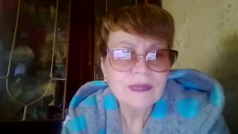 SophieBurnsX online show from April 20, 9:12 am