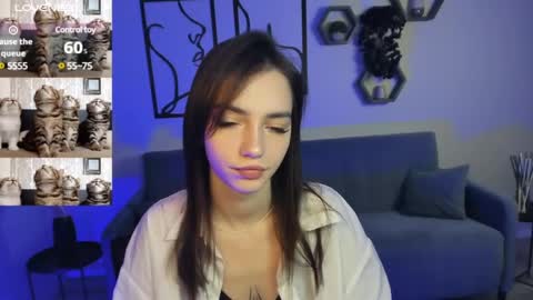 Snapshot of sophiecherrie chatting on December 2, 6:54 pm Sophie online show from December 2, 6:54 pm