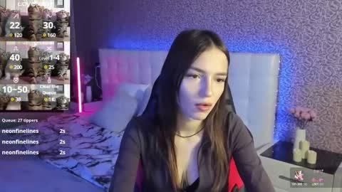Snapshot of sophiecherrie chatting on February 5, 9:36 am Sophie online show from February 5, 9:36 am