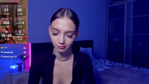 Snapshot of sophiecherrie chatting on October 20, 11:38 pm Sophie online show from October 20, 11:38 pm