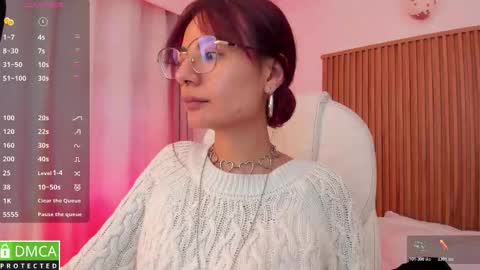   Sophie  IG sophiecherry es   online show from October 17, 10:34 pm