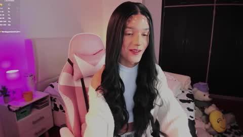 Snapshot of sophiecornett chatting on October 30, 4:30 pm online show from October 30, 4:30 pm