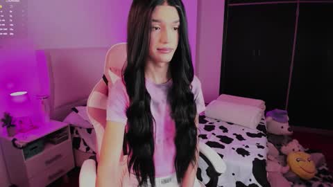 Snapshot of sophiecornett chatting on October 31, 3:13 pm online show from October 31, 3:13 pm