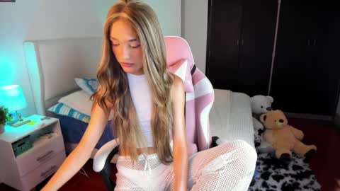    online show from March 30, 2:18 pm