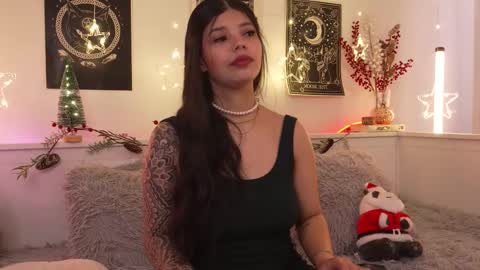 Sophiee  online show from December 16, 8:47 pm