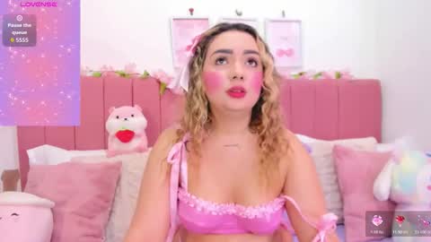 Snapshot of sophiee_rosee chatting on December 21, 4:58 pm sophiee rosee online show from December 21, 4:58 pm