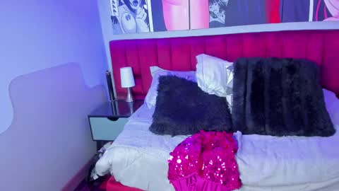 Sophie online show from March 3, 5:50 pm